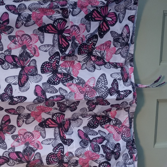 Women's Denice butterfly pink wht grey blk pattern Large scrub top - Picture 4 of 10